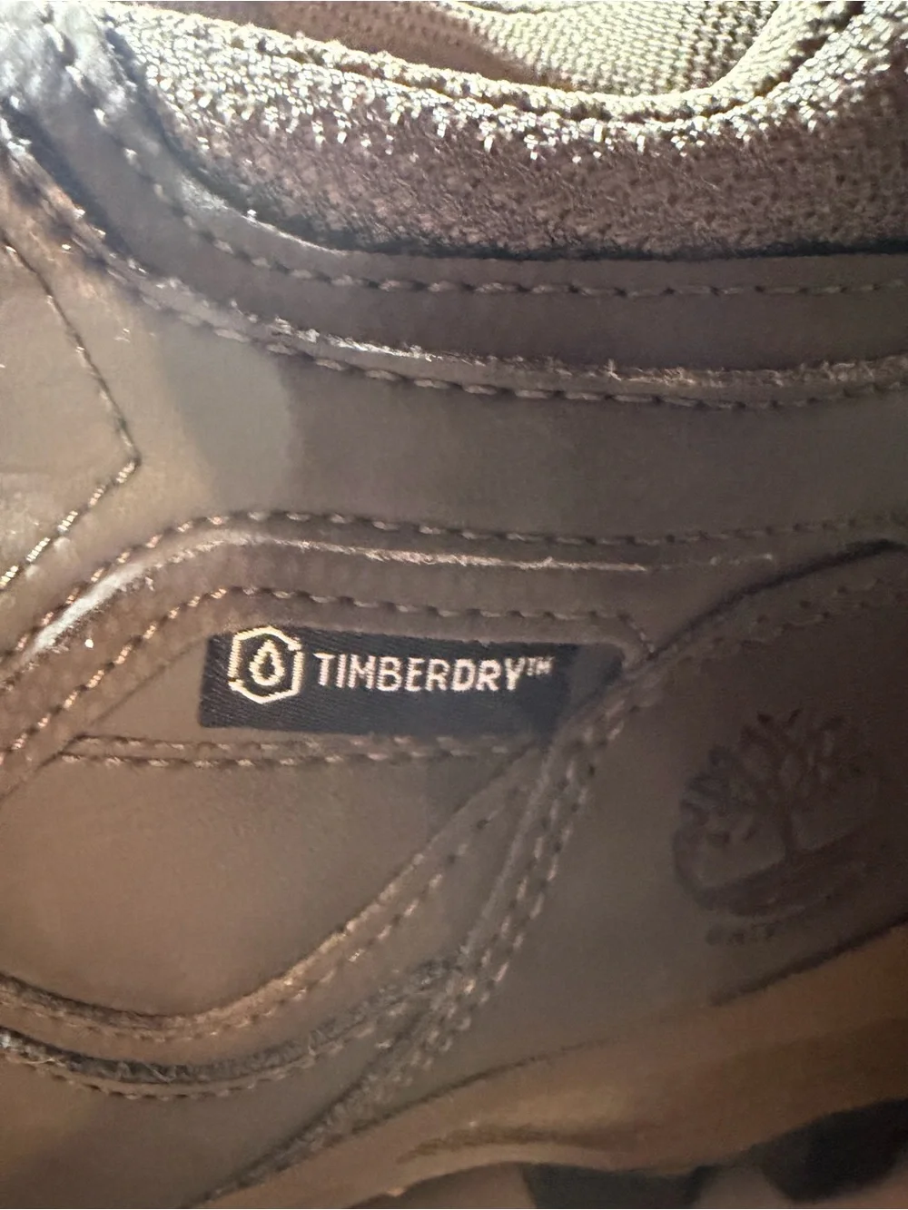 Timberland Men's Brown Lace-Up Boots - Durable Outdoor Footwear size 2.5 youth